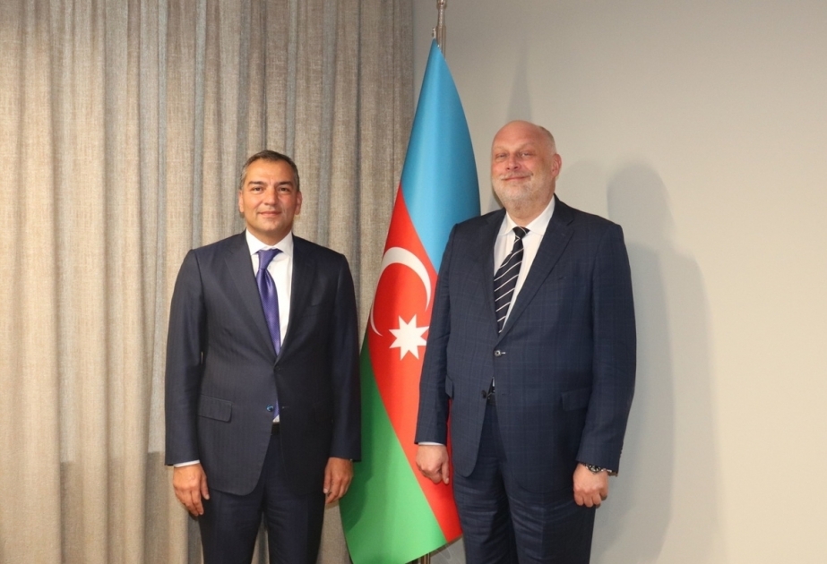 Азербайджан и Санкт-Петербург развивают туристические связи