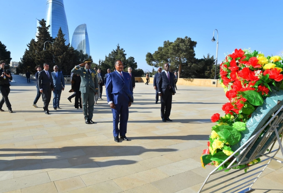 Konqo Prezidenti Deni Sassu-Nqesso Şəhidlər xiyabanını ziyarət edib