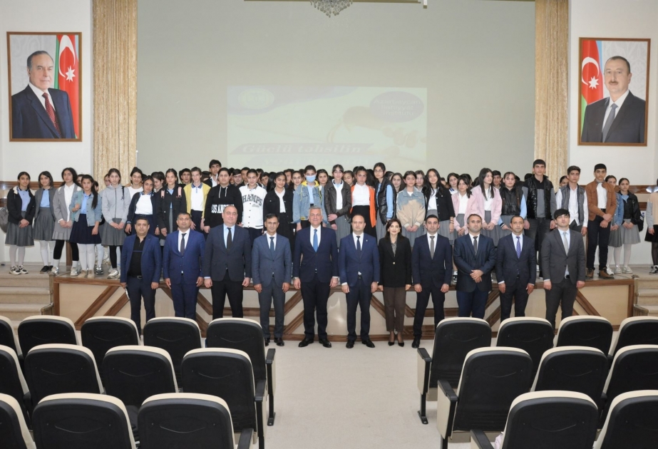 İlahiyyat İnstitutu Biləsuvar məktəbliləri üçün maarifləndirici xarakterli görüş təşkil edib