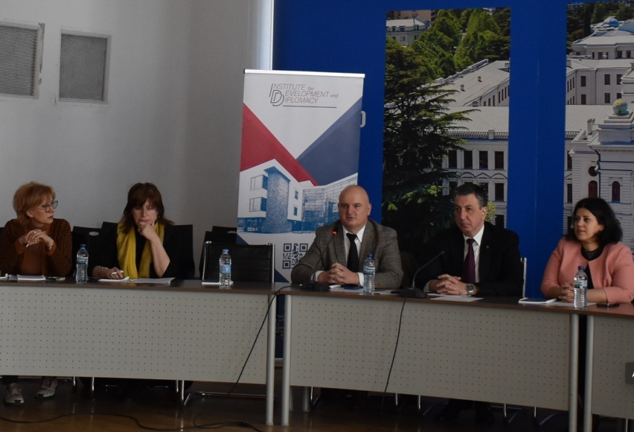 Hazırkı təlatümlü geosiyasi və iqtisadi dinamika praktikaların dəyişdirilməsini və Şərq regionu ilə daha fəal əlaqəni tələb edir