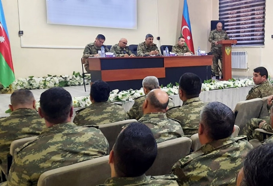 Hərbi hissələrdə birinci rübün nəticələrinə dair yekun iclaslar keçirilib