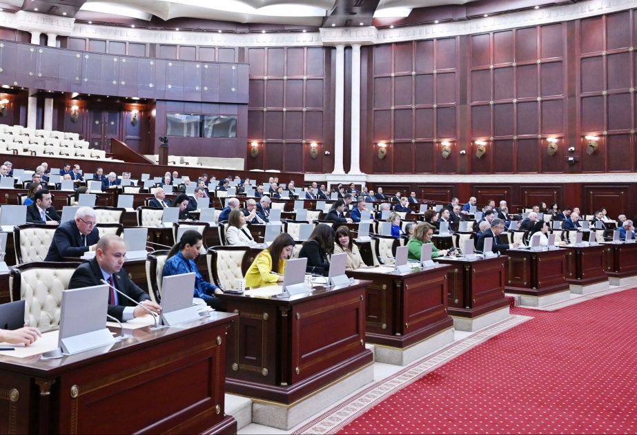 Milli Məclis “Media haqqında” Qanunun icrası ilə əlaqədar bəzi məcəllə və qanunlarda dəyişiklikləri təsdiqləyib