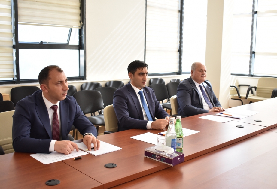 Aqrar Xidmətlər Agentliyinin sədri Qəbələdə vətəndaşları qəbul edib, təsərrüfatlarla tanış olub
