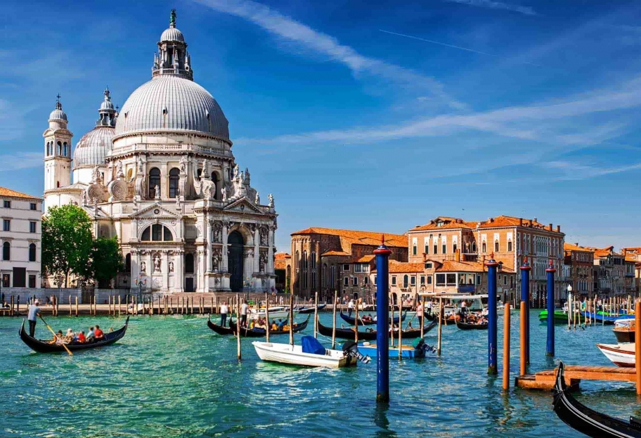 La ville italienne de Venise fait payer 5 euros aux touristes d'un jour