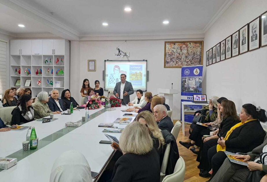 Ədəbiyyat İnstitutunda “Ədəbi incilər” jurnalının təqdimatı olub