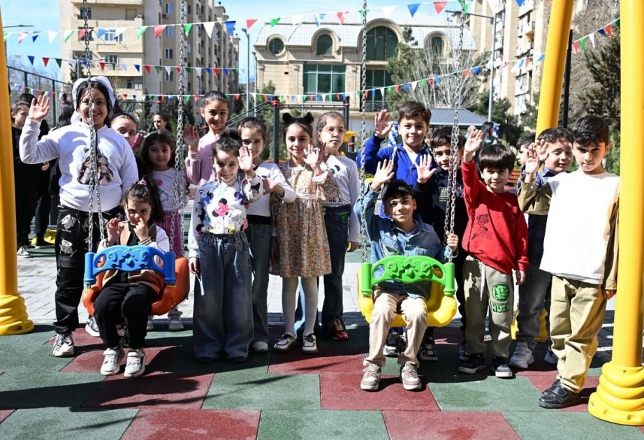 Im Rahmen des Projekts „Unser Hof“ ein weiterer Hof in Baku saniert