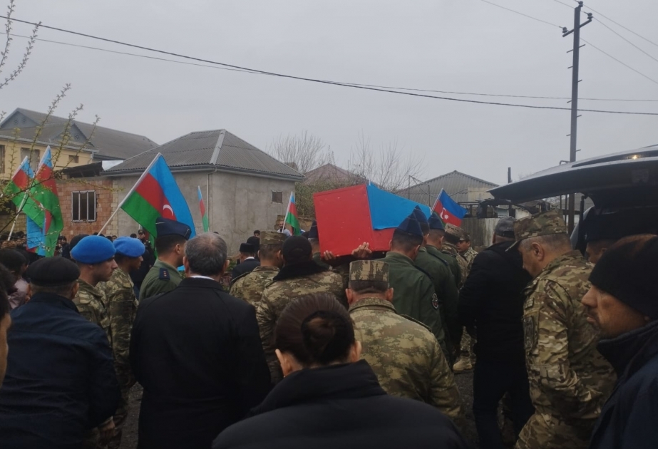 Проходит церемония прощания с шехидом-лейтенантом Ульви Багировым