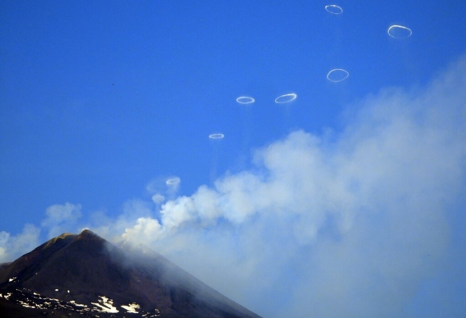 Am Ätna auf Sizilien bildet sich neuer Vulkankrater