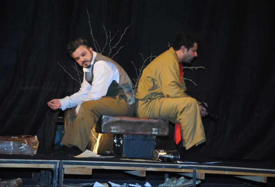 Sumqayıt teatrı yeni tamaşa təqdim edib
