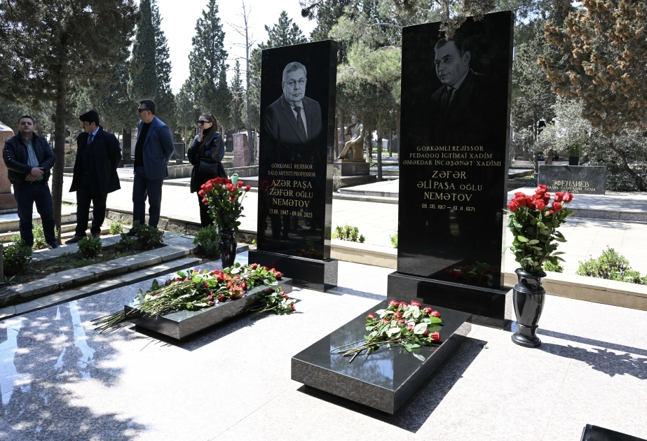 Xalq artisti Azər Paşa Nemətovun məzarı ziyarət olunub