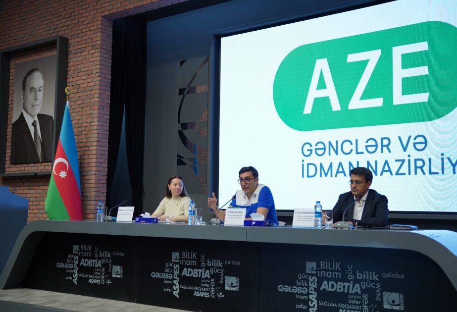 Fərid Qayıbov beynəlxalq yarışlarda Azərbaycanı uğurla təmsil etmiş idmançılarla görüşüb