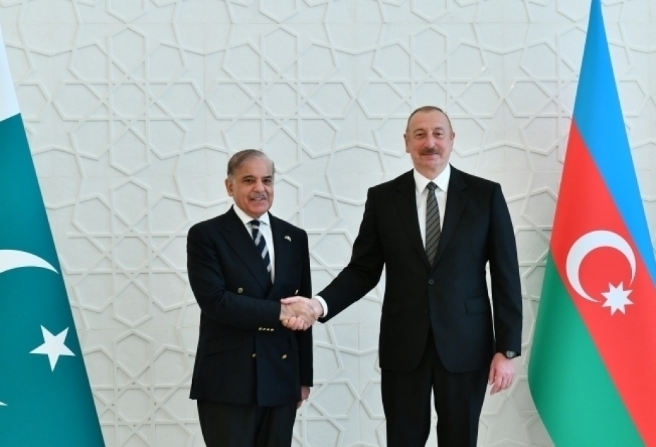 巴基斯坦总理与阿塞拜疆总统通电话