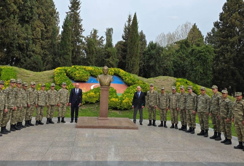 Hərbi qulluqçuların vətənpərvərlik ruhunda tərbiyə olunması istiqamətində tədbirlər keçirilib