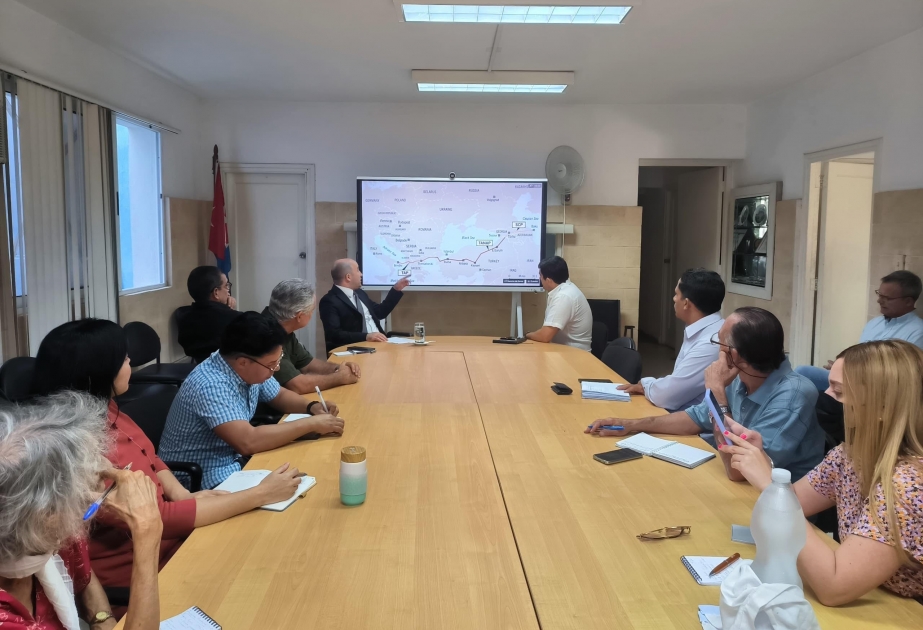 Se realiza en Cuba una presentación sobre "Azerbaiyán es un país de potencia media"