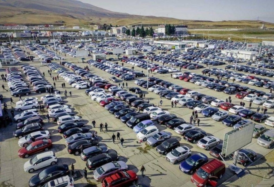 “Maşın bazarı”nda mağazada baş vermiş yanğın söndürülüb YENİLƏNİB