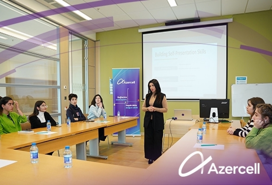 ®  Azercell continues to support “Youth Can!" project