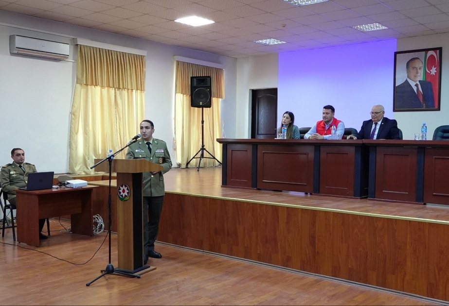 “Beynəlxalq humanitar əməliyyatlarda iştirakın hüquqi əsasları və etik normalar” mövzusunda kurs keçirilib
