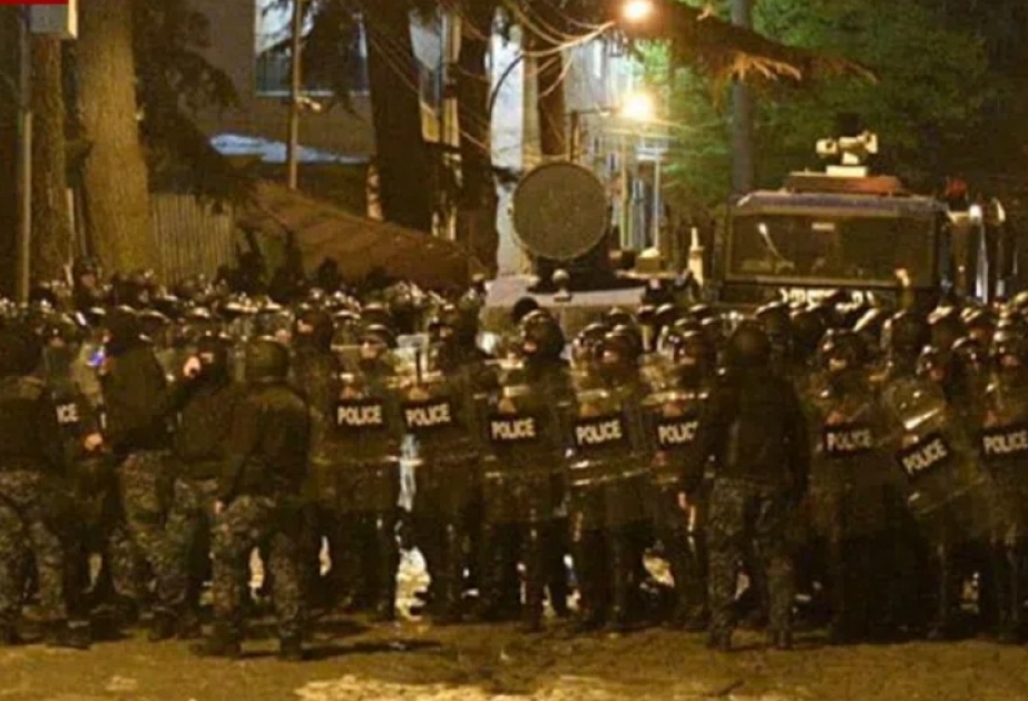 Tbilisidə etirazçılarla polis arasında qarşıdurma yaşanıb