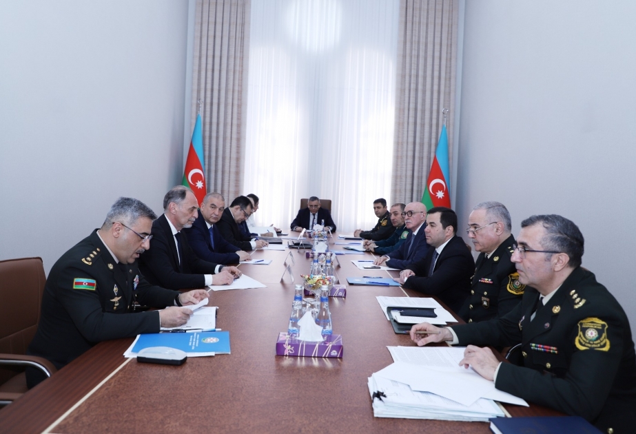 Həqiqi hərbi xidmətə aprel çağırışı davam edir