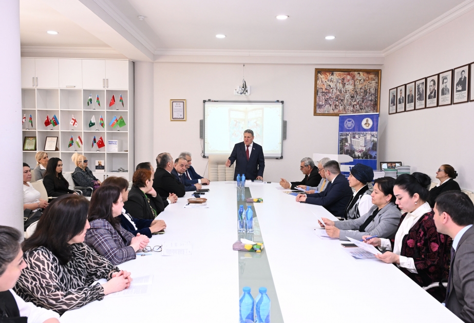 Ədəbiyyat İnstitutunda “Məhəmməd Füzuli və Türk dünyası” mövzusunda elmi konfrans keçirilib
