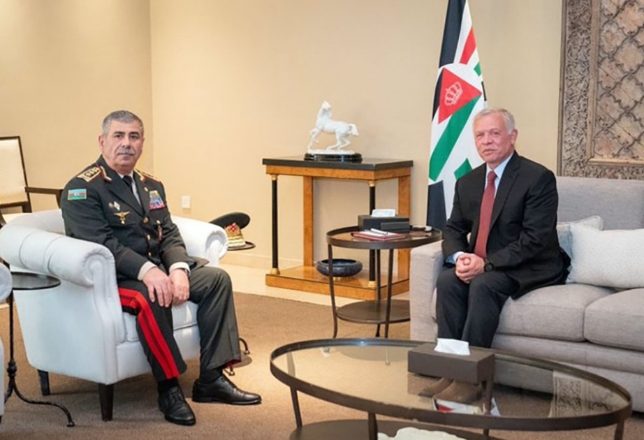 阿塞拜疆国防部长会见约旦国王