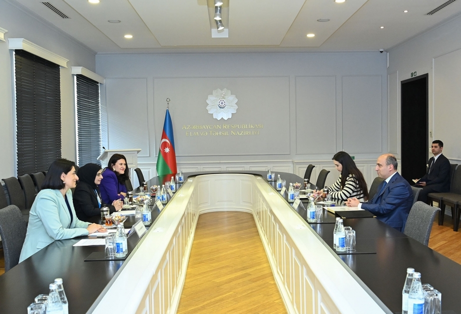 وزير العلم والتعليم يلتقي بمندوب يونيسيف في أذربيجان