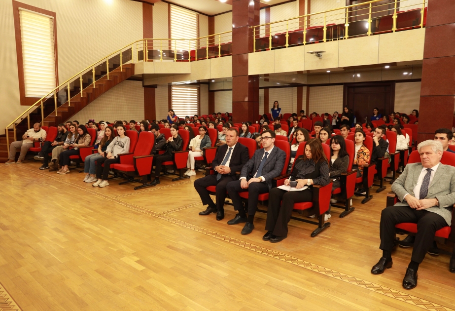 “BDU məzunları” layihəsi çərçivəsində Aqil Abbasla görüş
