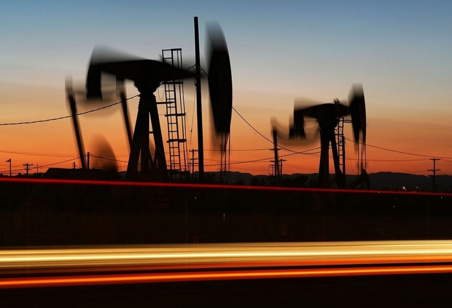Oil prices go up in global markets