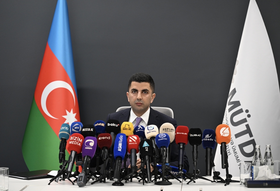 Eşqi Bağırov: Agentliyin fəaliyyəti dövründə 112 müəllimin iş yeri dəyişdirilib