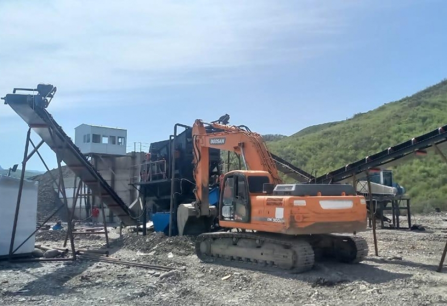 Qubada yerin təkindən qanunsuz istifadə ilə bağlı tədbir keçirilib