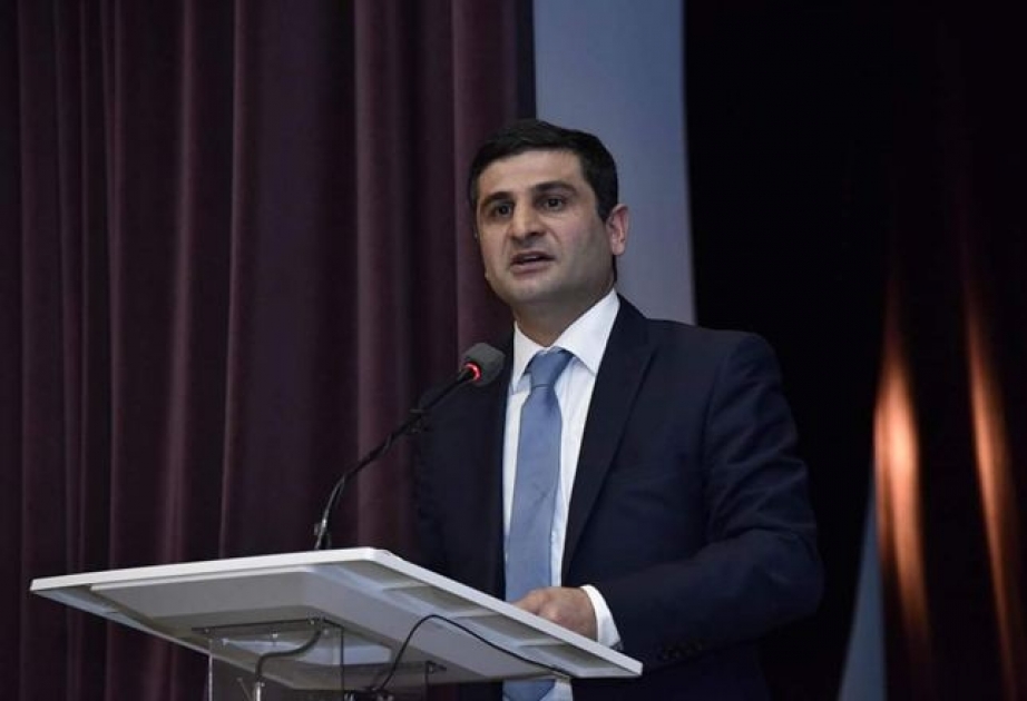 Şərqşünas alim Ege Universitetində XX əsrdə azərbaycanlılara qarşı törədilmiş soyqırımlar haqqında məruzə deyib