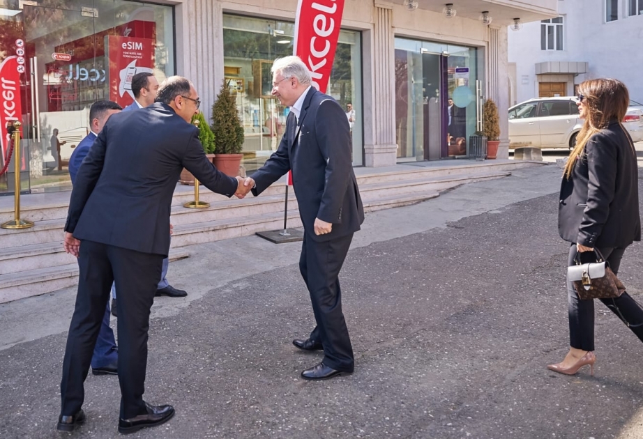®  “Bakcell”in baş icraçı direktoru Xankəndidə jurnalistlərlə görüşüb