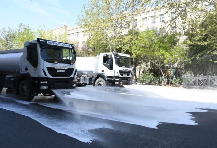 В Баку прошел очередной общегородской субботник