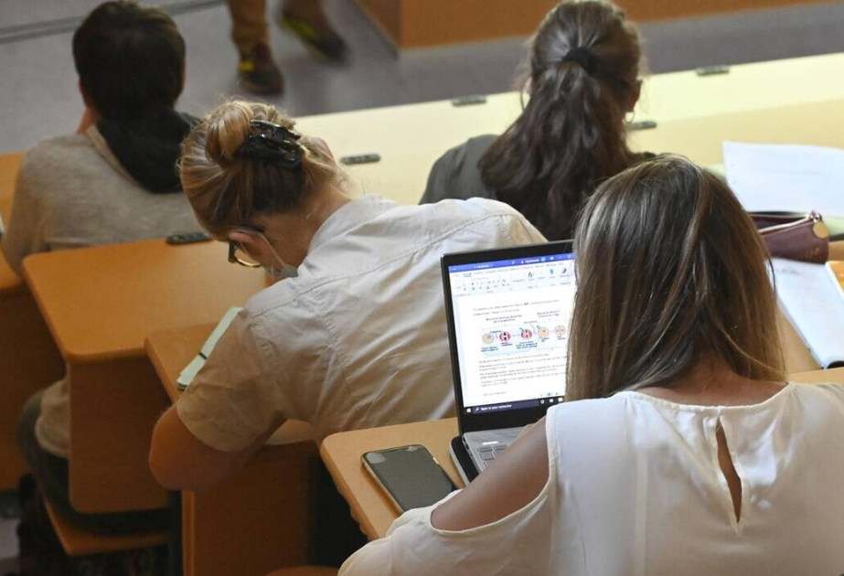 Britaniya Erasmus tələbə mübadiləsi proqramında iştirakını dayandırıb
