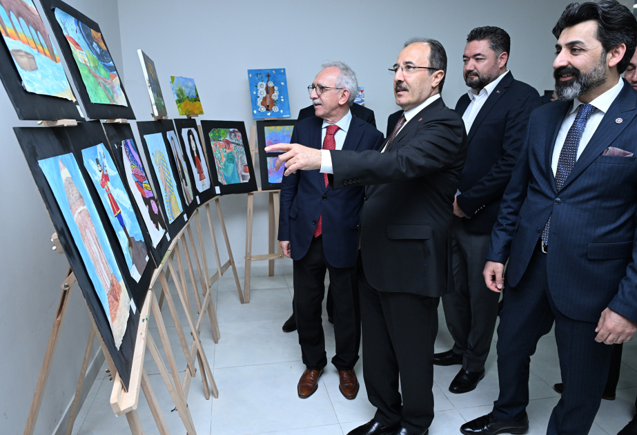 Türkiyə Maarif Vəqfinin İdarə Heyətinin sədr əvəzi Beynəlxalq Maarif Məktəbində yaradılmış şəraitlə tanış olub