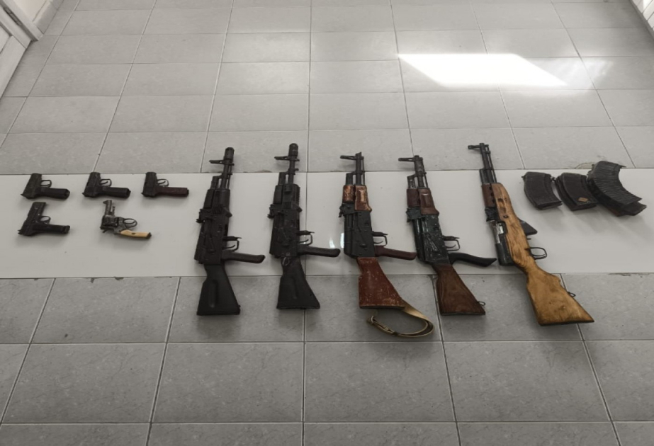 العثور على كمية كبيرة من الأسلحة والذخائر من مخلفات الاحتلال الأرميني في خانكندي