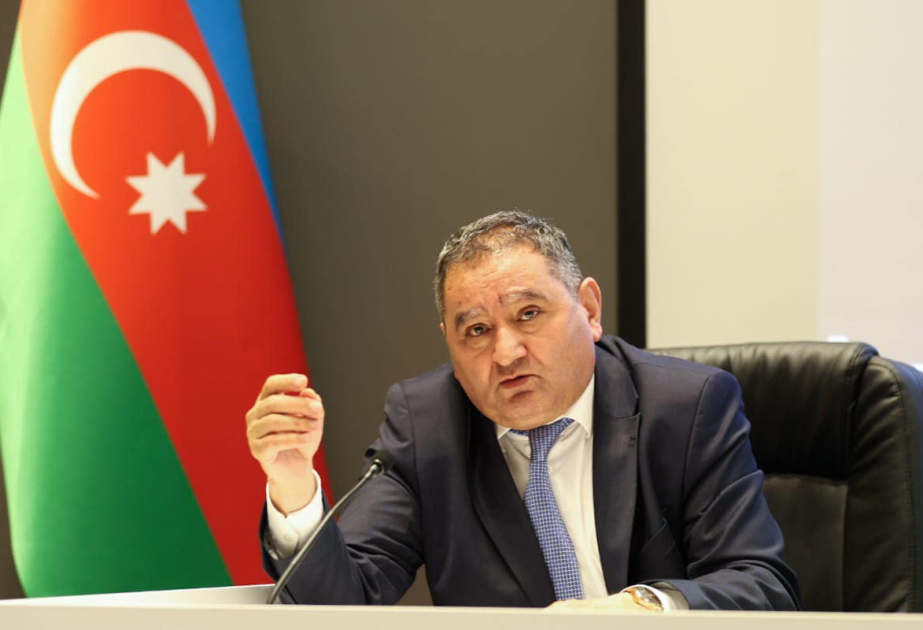 UNEC-in Elmin Populyarlaşdırılması Mərkəzinin rəhbəri gənc tədqiqatçılarla görüşüb