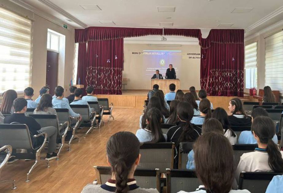 Nərimanov rayonunda məktəblilərə narkotiklərin zərərli təsiri barədə məlumat verilib