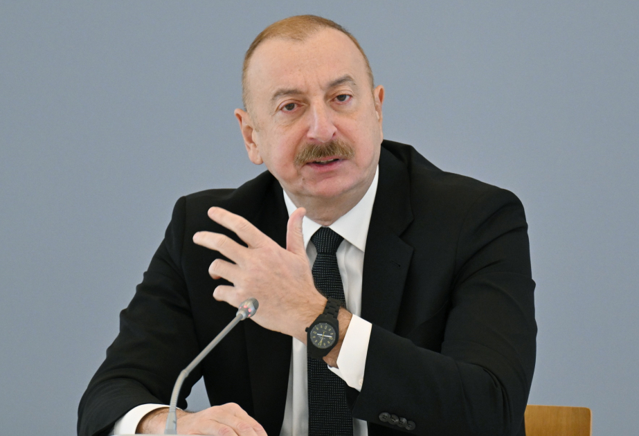 Presidente: "Observamos que el cierre de las fronteras terrestres refuerza la seguridad en Azerbaiyán"
