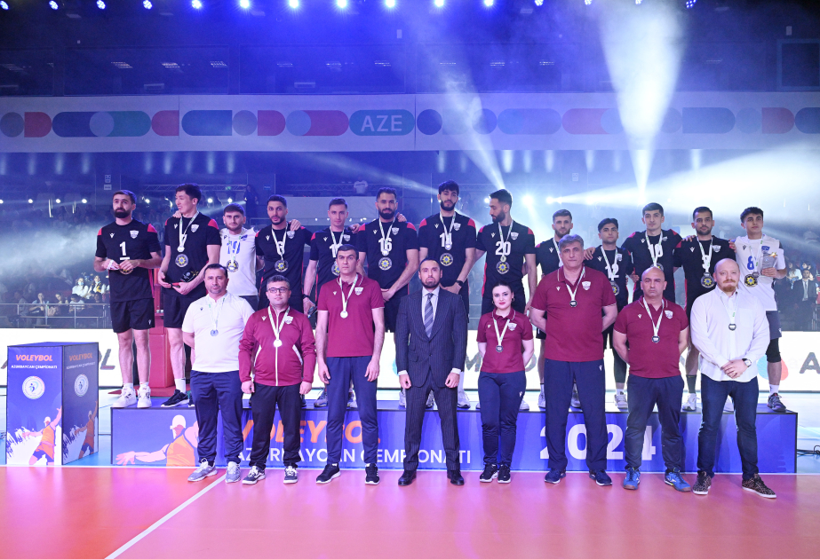 Voleybol üzrə Azərbaycan çempionatlarının qalibləri mükafatlandırılıb