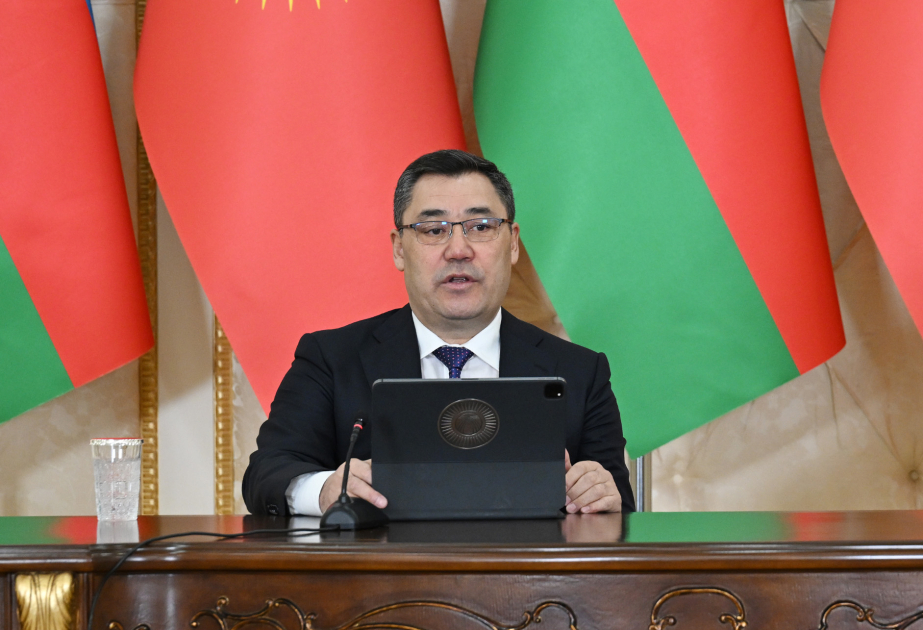 El Presidente de Kirguistán habló sobre la construcción de una escuela en el distrito de Aghdam