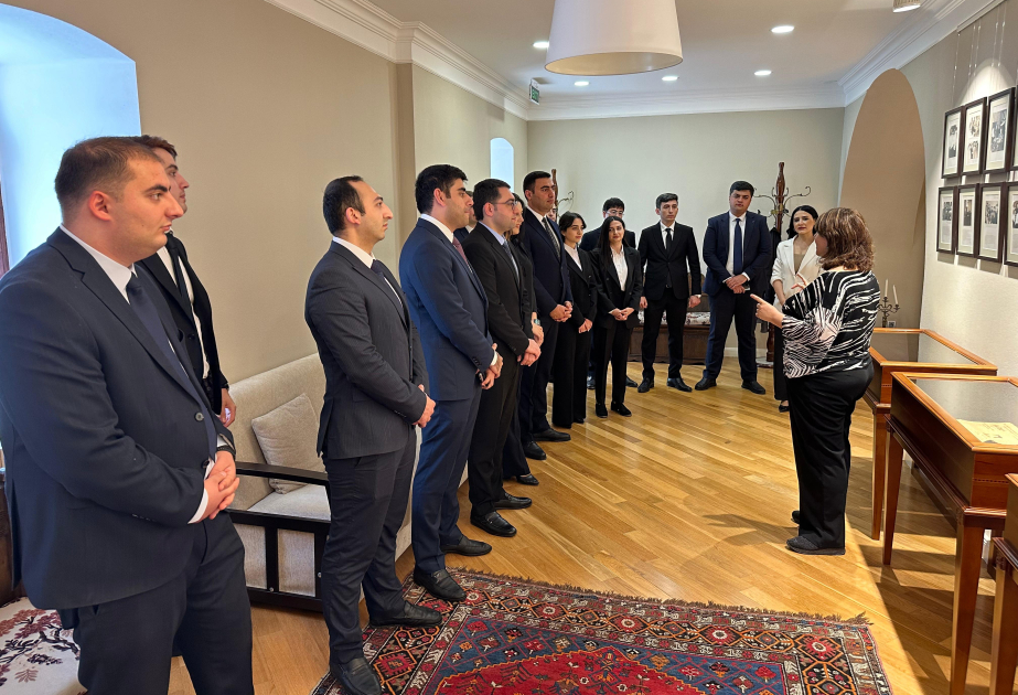 Prokurorluq əməkdaşları Mir Cəlal Paşayevin İçərişəhərdə yaşadığı evi ziyarət ediblər