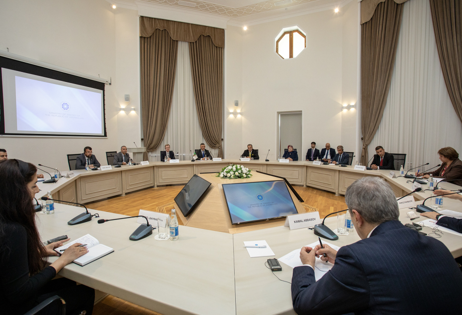 Обсуждено азербайджано-алжирское энергетическое сотрудничество