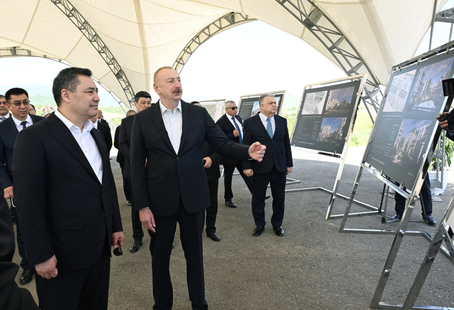 Los Presidentes de Azerbaiyán y Kirguistán visitan las zonas devastadas de la ciudad de Fuzuli y examinan el plan general de la ciudad