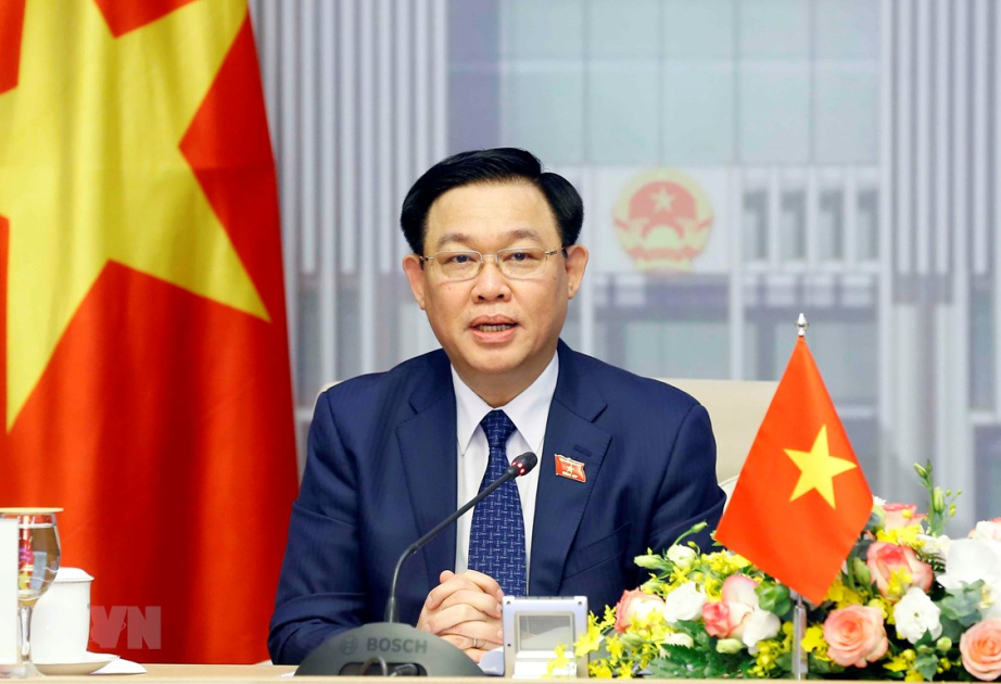 Vyetnam parlamentinin sədri istefa verib