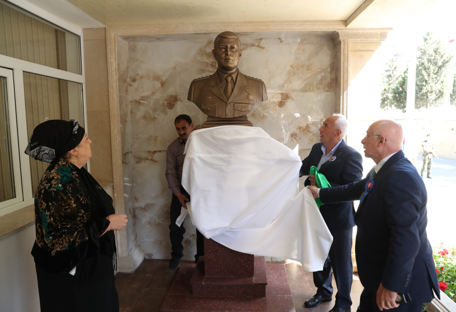 Vətən Müharibəsi Qəhrəmanı Ceyhun Həsənovun büstünün açılışı olub