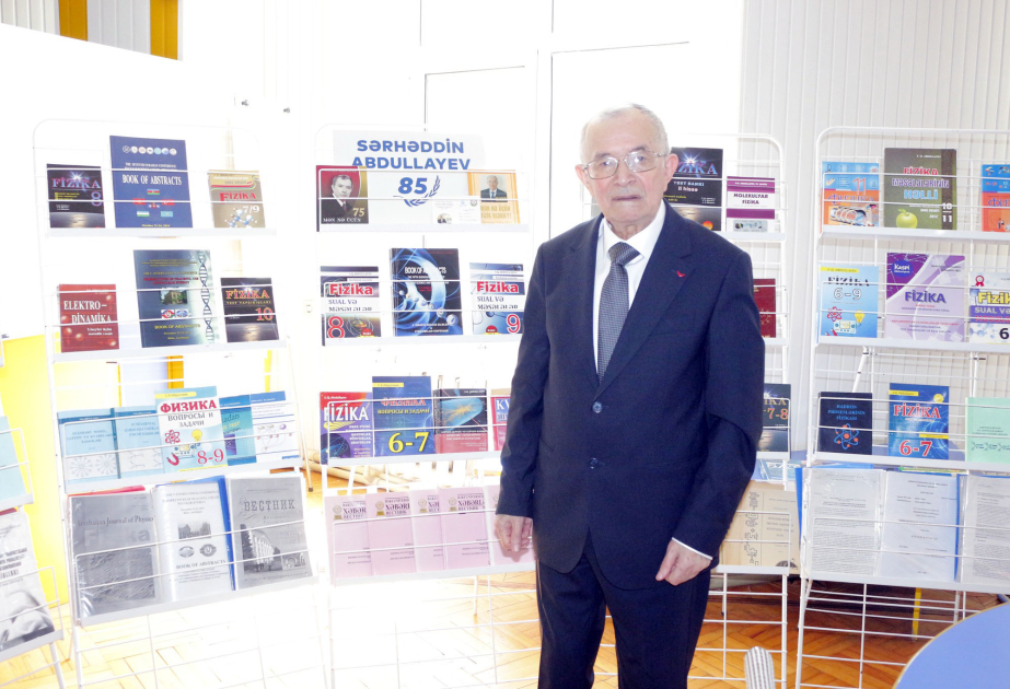 В Бакинском госуниверситете отметили 85-летний юбилей профессора Сархаддина Абдуллаева