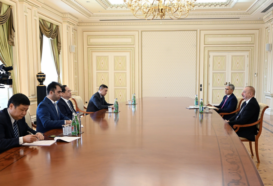 Le président azerbaïdjanais Ilham Aliyev reçoit le président de l’Association du peuple chinois pour l’amitié avec l’étranger MIS A JOUR VIDEO