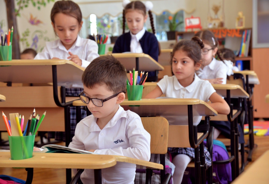 Səksən iki minə yaxın uşaq avtomatik olaraq birinci sinfə yerləşdirilib