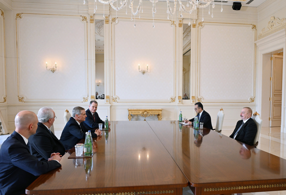 Präsident Ilham Aliyev empfängt Vertreter der Kirche Jesu Christi der Heiligen der Letzten Tage und der Stirling Foundation VIDEO